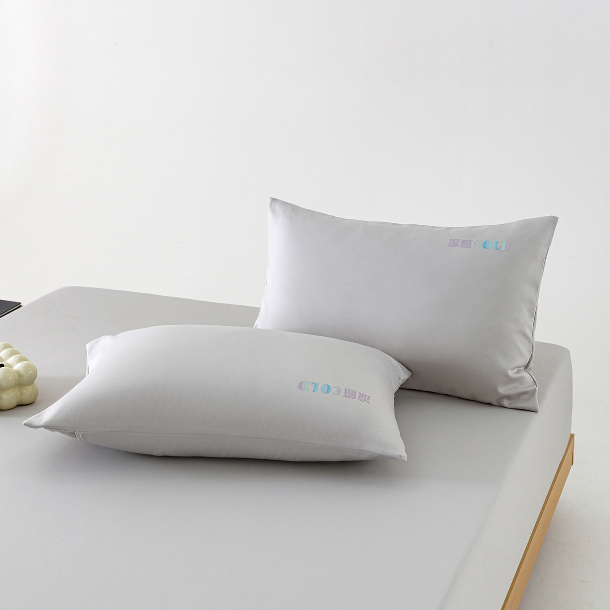 91家纺网 家纺一手货源 找家纺 悦然毛巾被 2026新款锦氨冷感毯300克加厚盖毯床笠夏被空调凉感夏凉被空调被 素凉清感银灰