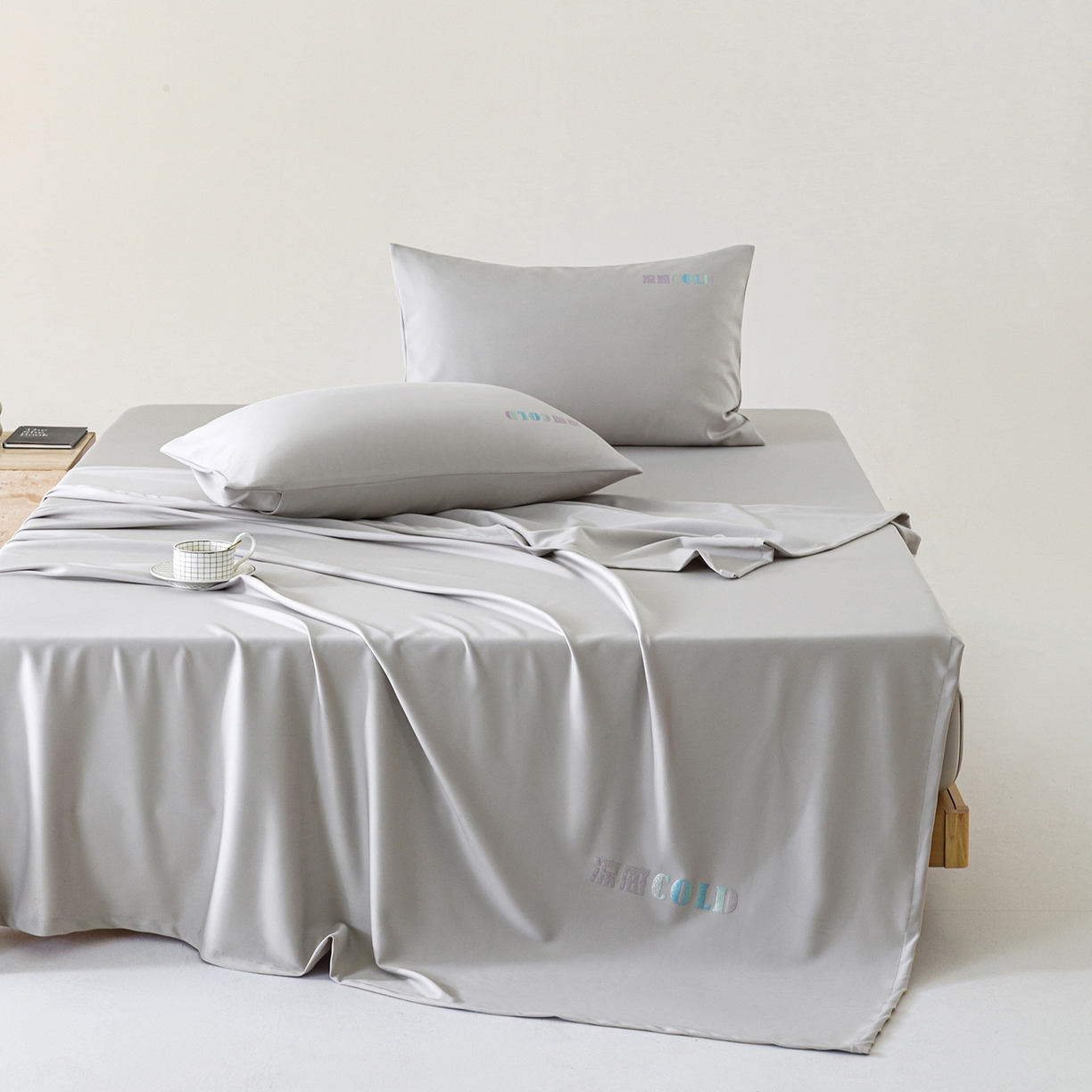 91家纺网 家纺一手货源 找家纺 悦然毛巾被 2026新款锦氨冷感毯300克加厚盖毯床笠夏被空调凉感夏凉被空调被 素凉清感银灰