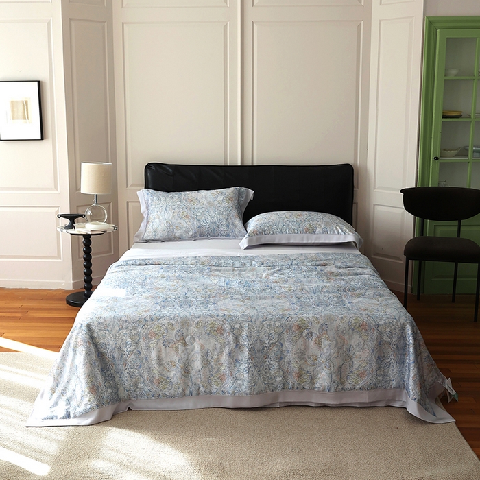 久典家居 2026新款20%桑蚕丝+80%聚酯纤维宽边夏被四件套 梦澜