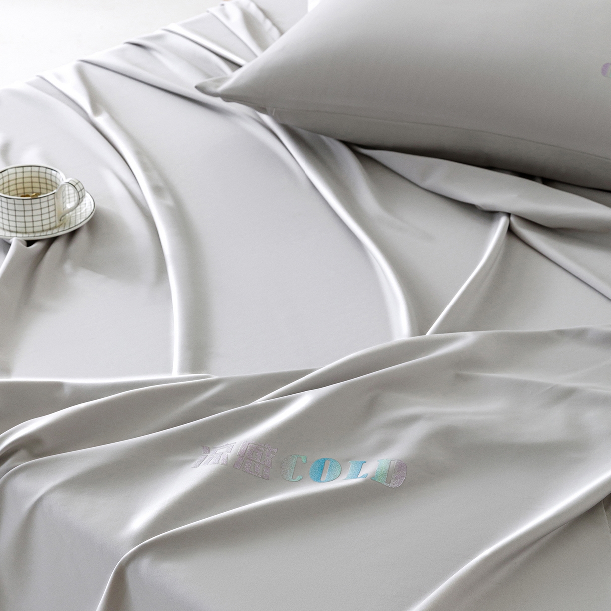 91家纺网 家纺一手货源 找家纺 悦然毛巾被 2026新款锦氨冷感毯300克加厚盖毯床笠夏被空调凉感夏凉被空调被 素凉清感银灰