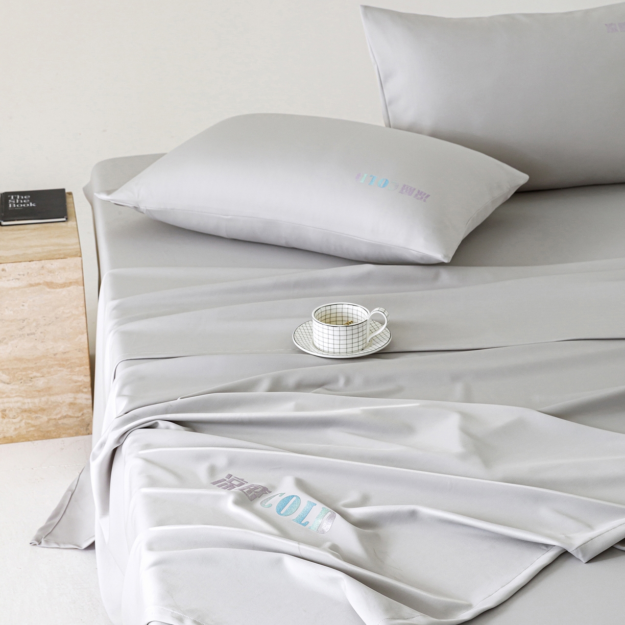 91家纺网 家纺一手货源 找家纺 悦然毛巾被 2026新款锦氨冷感毯300克加厚盖毯床笠夏被空调凉感夏凉被空调被 素凉清感银灰