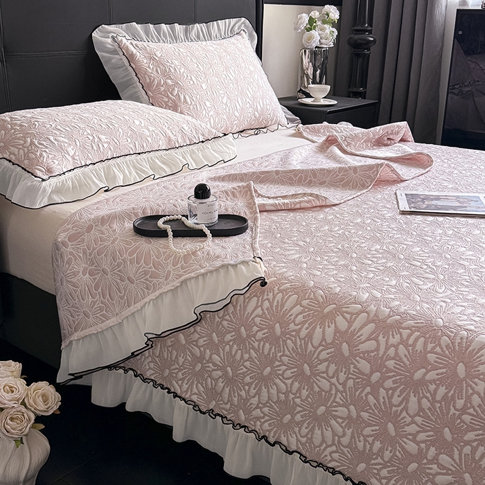 91家纺网 家纺一手货源 找家纺 （总）卡罗兰 2026新款床盖凉席凉感豆豆凉席花边床盖冰豆豆凉席单件三件套-繁花系列