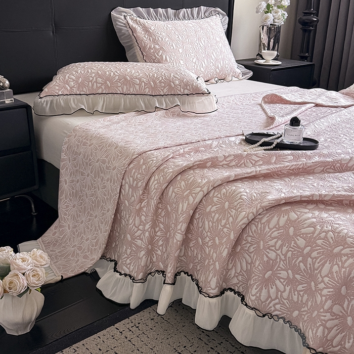 91家纺网 家纺一手货源 找家纺 （总）卡罗兰 2026新款床盖凉席凉感豆豆凉席花边床盖冰豆豆凉席单件三件套-繁花系列