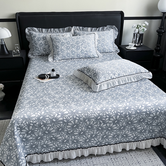 91家纺网 家纺一手货源 找家纺 卡罗兰 2026新款床盖凉席凉感豆豆凉席花边床盖冰豆豆凉席单件三件套-繁花系列 繁花-藏蓝