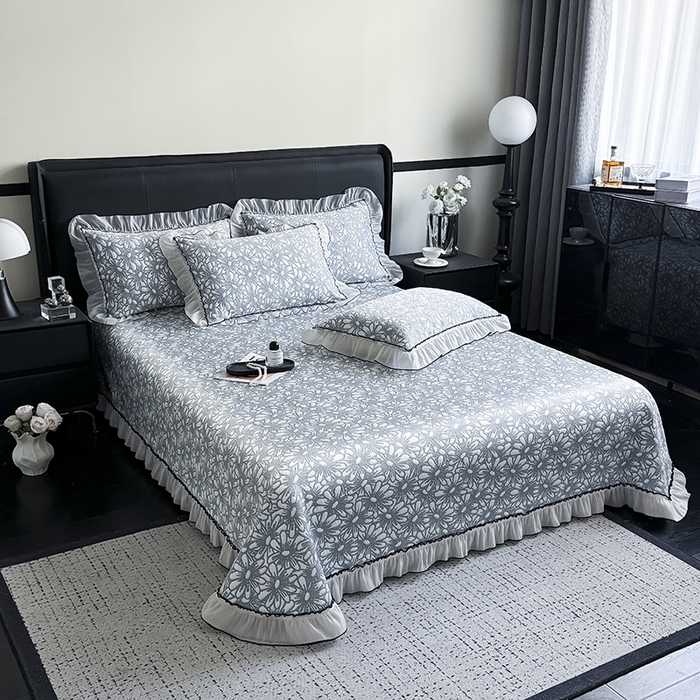 91家纺网 家纺一手货源 找家纺 卡罗兰 2026新款床盖凉席凉感豆豆凉席花边床盖冰豆豆凉席单件三件套-繁花系列 繁花-藏蓝