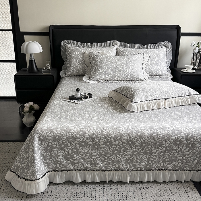 91家纺网 家纺一手货源 找家纺 卡罗兰 2026新款床盖凉席凉感豆豆凉席花边床盖冰豆豆凉席单件三件套-繁花系列 繁花-浅灰