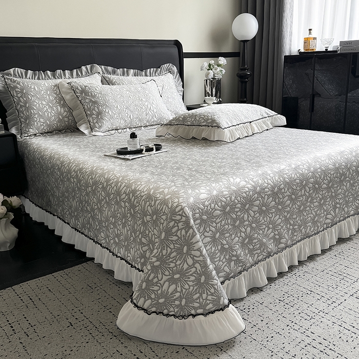 91家纺网 家纺一手货源 找家纺 卡罗兰 2026新款床盖凉席凉感豆豆凉席花边床盖冰豆豆凉席单件三件套-繁花系列 繁花-浅灰