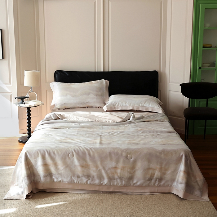 久典家居 2026新款20%桑蚕丝+80%聚酯纤维宽边夏被四件套 云梦泽