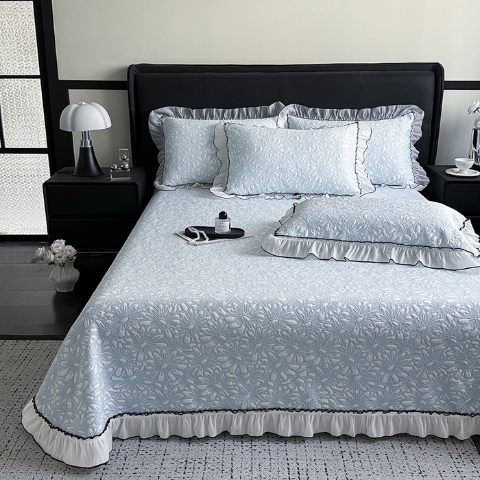 91家纺网 家纺一手货源 找家纺 卡罗兰 2026新款床盖凉席凉感豆豆凉席花边床盖冰豆豆凉席单件三件套-繁花系列 繁花-天蓝