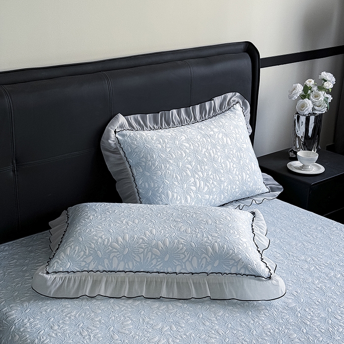 91家纺网 家纺一手货源 找家纺 卡罗兰 2026新款床盖凉席凉感豆豆凉席花边床盖冰豆豆凉席单件三件套-繁花系列 繁花-天蓝