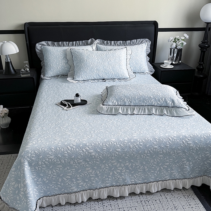 91家纺网 家纺一手货源 找家纺 卡罗兰 2026新款床盖凉席凉感豆豆凉席花边床盖冰豆豆凉席单件三件套-繁花系列 繁花-天蓝