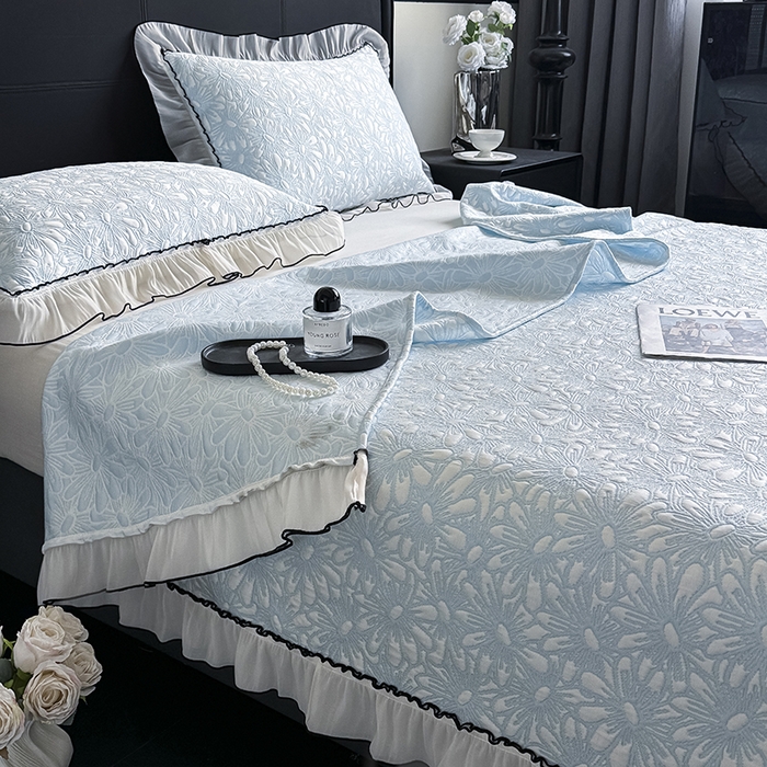 91家纺网 家纺一手货源 找家纺 卡罗兰 2026新款床盖凉席凉感豆豆凉席花边床盖冰豆豆凉席单件三件套-繁花系列 繁花-天蓝