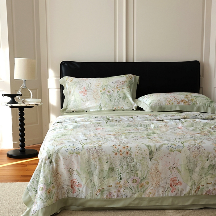 91家纺网 家纺一手货源 找家纺 久典家居 2026新款20%桑蚕丝+80%聚酯纤维宽边夏被四件套 知夏