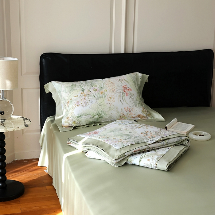 91家纺网 家纺一手货源 找家纺 久典家居 2026新款20%桑蚕丝+80%聚酯纤维宽边夏被四件套 知夏