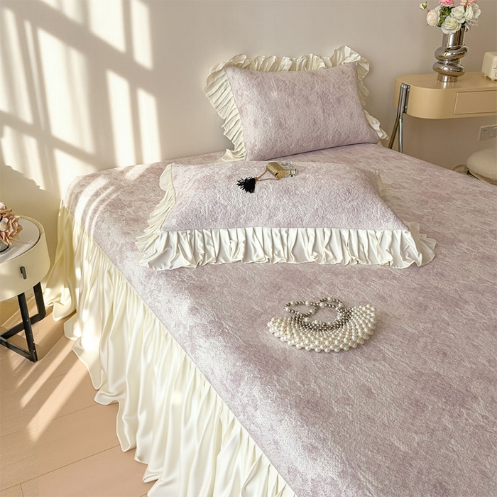 91家纺网 家纺一手货源 找家纺 莱家富 2026新款A类母婴级法式浪漫冰豆豆凉席夏天冰丝席凉感值0.21可机洗家用软席床 花园香薰紫