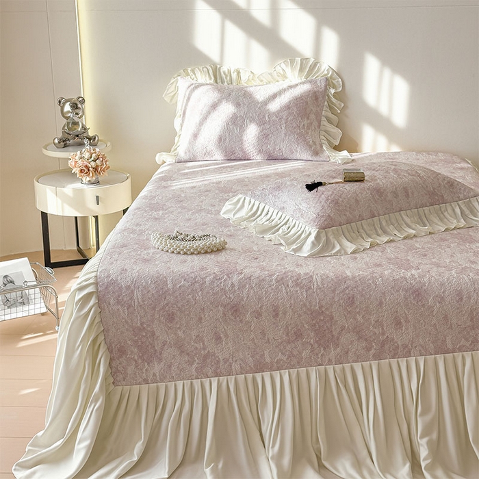 91家纺网 家纺一手货源 找家纺 莱家富 2026新款A类母婴级法式浪漫冰豆豆凉席夏天冰丝席凉感值0.21可机洗家用软席床 花园香薰紫