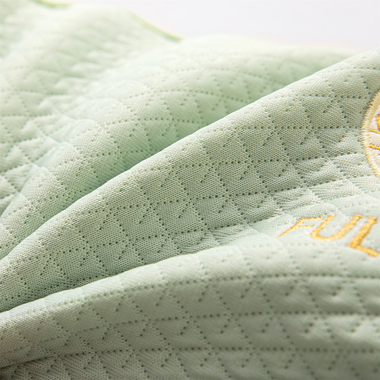 91家纺网 家纺一手货源 找家纺 麦肯锡 2026新款菱形福禄立体荞麦枕枕头枕芯 绿色