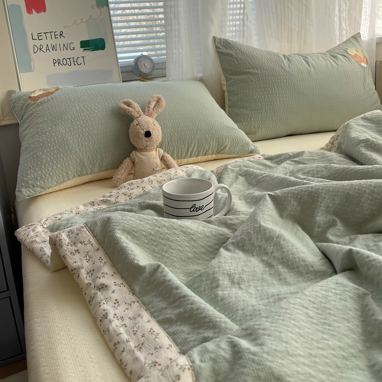 91家纺网 家纺一手货源 找家纺 贝扬思家纺 2026新款泡芙纱夏被夏凉被空调被贴布绣套件@小熊日记系列（可爱到犯规的夏被噜） 小熊日记-绿