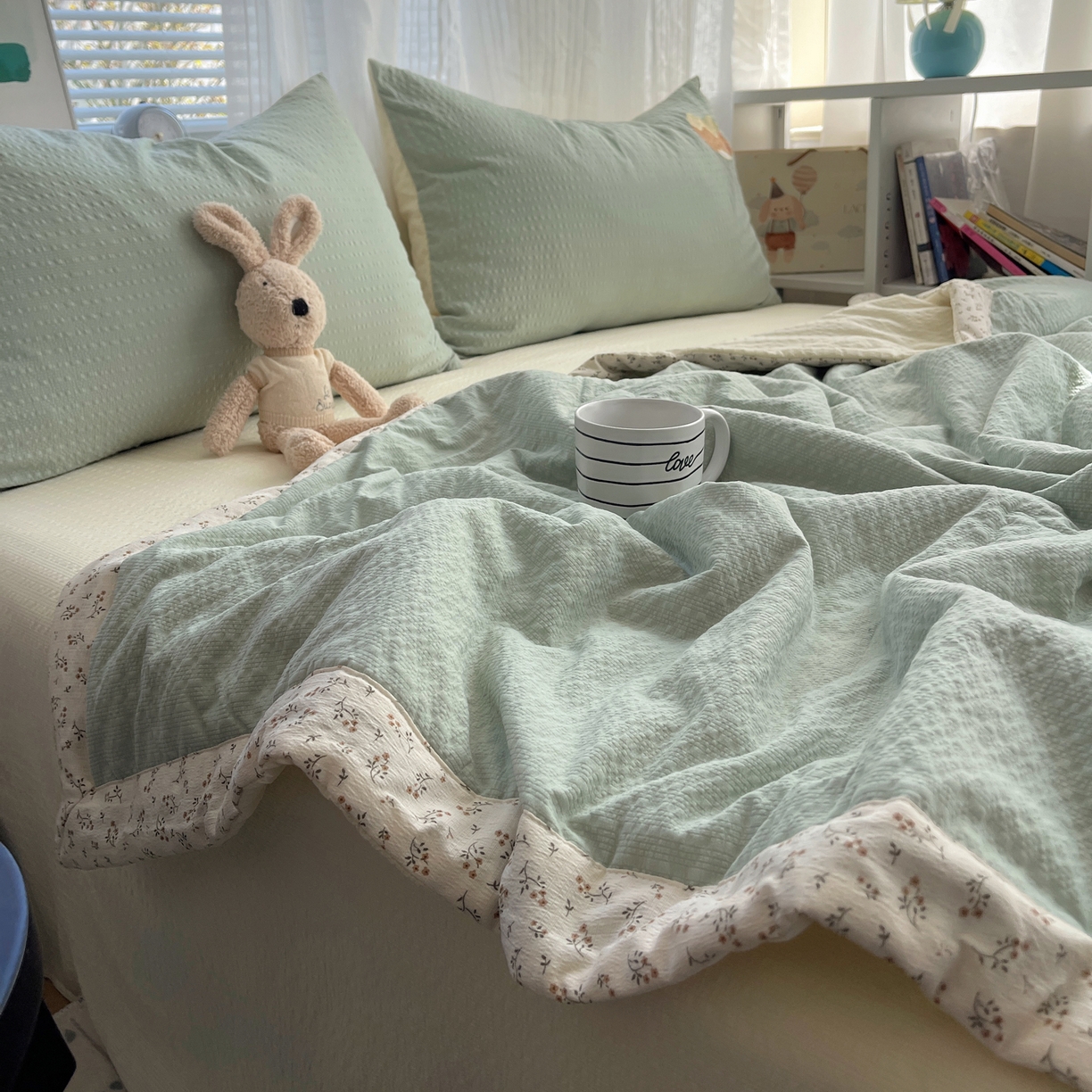 91家纺网 家纺一手货源 找家纺 贝扬思家纺 2026新款泡芙纱夏被夏凉被空调被贴布绣套件@小熊日记系列（可爱到犯规的夏被噜） 小熊日记-绿