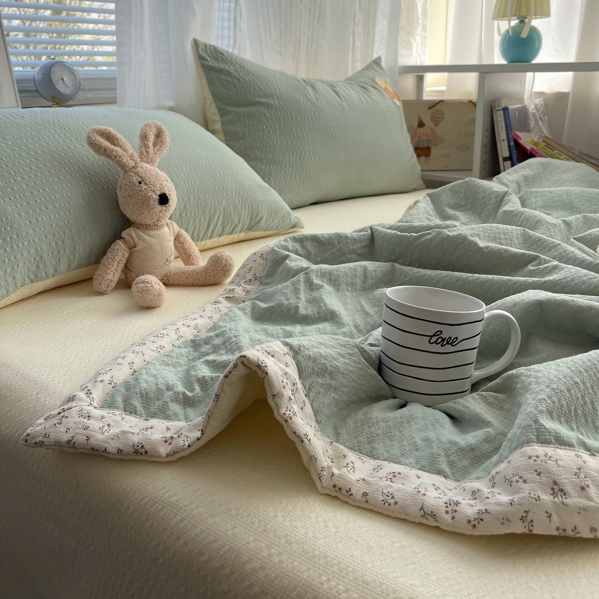 91家纺网 家纺一手货源 找家纺 贝扬思家纺 2026新款泡芙纱夏被夏凉被空调被贴布绣套件@小熊日记系列（可爱到犯规的夏被噜） 小熊日记-绿