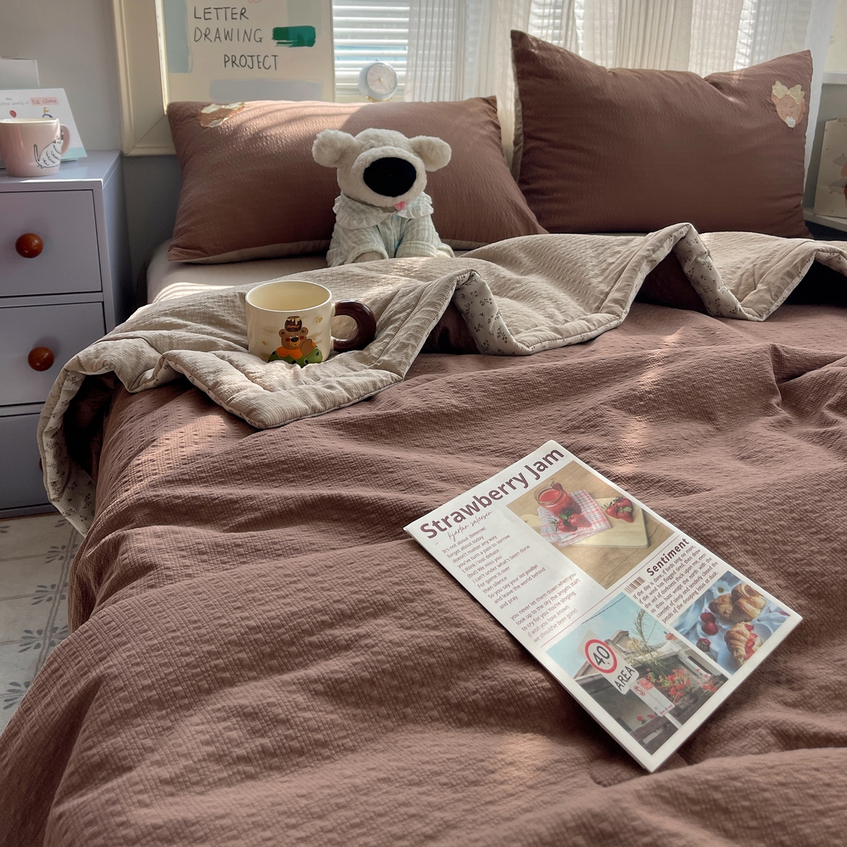 91家纺网 家纺一手货源 找家纺 贝扬思家纺 2026新款泡芙纱夏被夏凉被空调被贴布绣套件@小熊日记系列（可爱到犯规的夏被噜） 小熊日记-咖