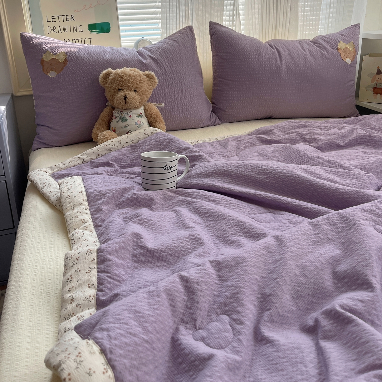 91家纺网 家纺一手货源 找家纺 贝扬思家纺 2026新款泡芙纱夏被夏凉被空调被贴布绣套件@小熊日记系列（可爱到犯规的夏被噜） 小熊日记-紫