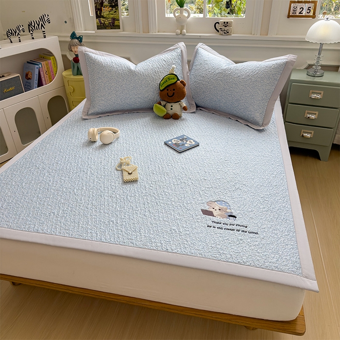 91家纺网 家纺一手货源 找家纺 （总）莱家富 2026新款卡通夏天冰豆豆凉席三件套儿童单人冰丝席凉感值过0.21可机水洗宿舍空