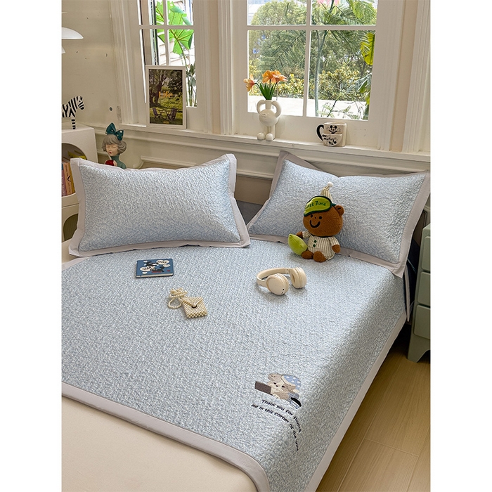 91家纺网 家纺一手货源 找家纺 莱家富 2026新款卡通夏天冰豆豆凉席三件套儿童单人冰丝席凉感值过0.21可机水洗宿舍空 床席款加班狗