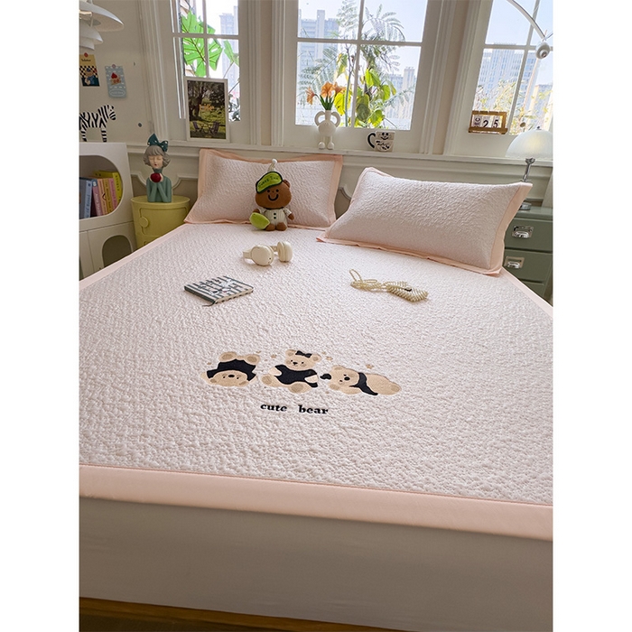 91家纺网 家纺一手货源 找家纺 莱家富 2026新款卡通夏天冰豆豆凉席三件套儿童单人冰丝席凉感值过0.21可机水洗宿舍空 床席款小熊派对