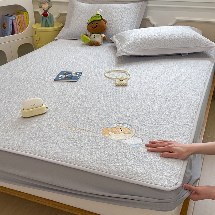 91家纺网 家纺一手货源 找家纺 （总）莱家富 2026新款卡通夏天冰豆豆凉席三件套儿童单人冰丝席凉感值过0.21可机水洗宿舍空