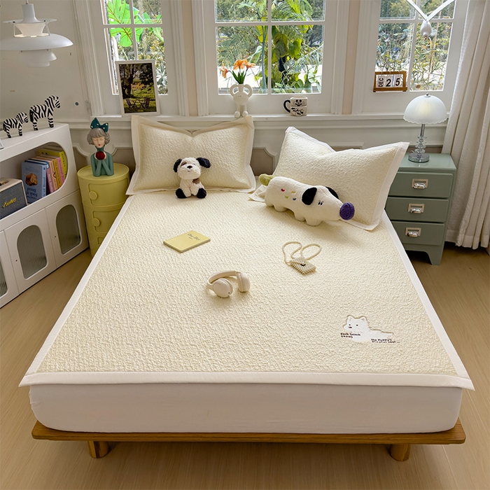 91家纺网 家纺一手货源 找家纺 莱家富 2026新款卡通夏天冰豆豆凉席三件套儿童单人冰丝席凉感值过0.21可机水洗宿舍空 床席款软萌西高地