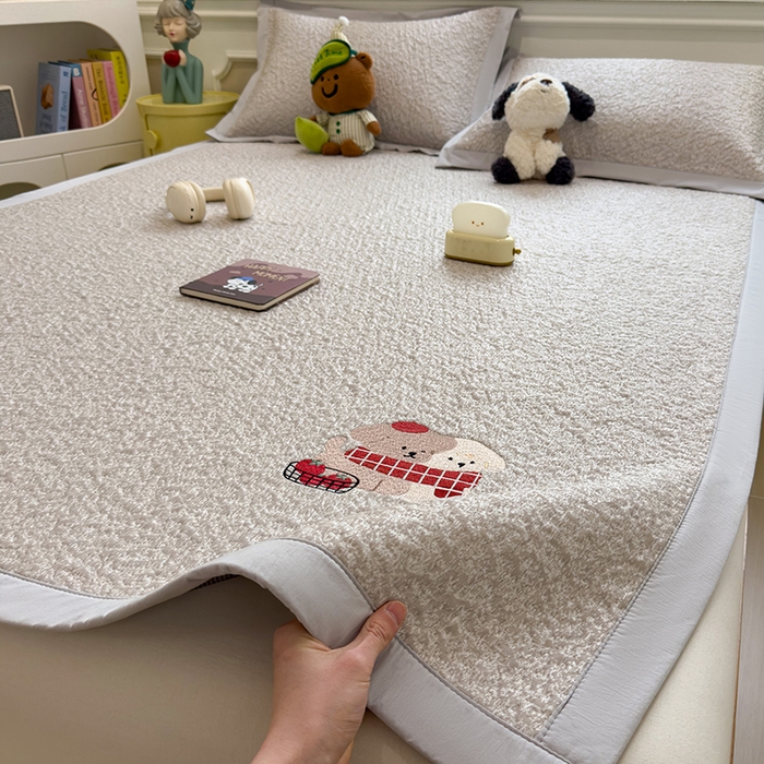 91家纺网 家纺一手货源 找家纺 （总）莱家富 2026新款卡通夏天冰豆豆凉席三件套儿童单人冰丝席凉感值过0.21可机水洗宿舍空