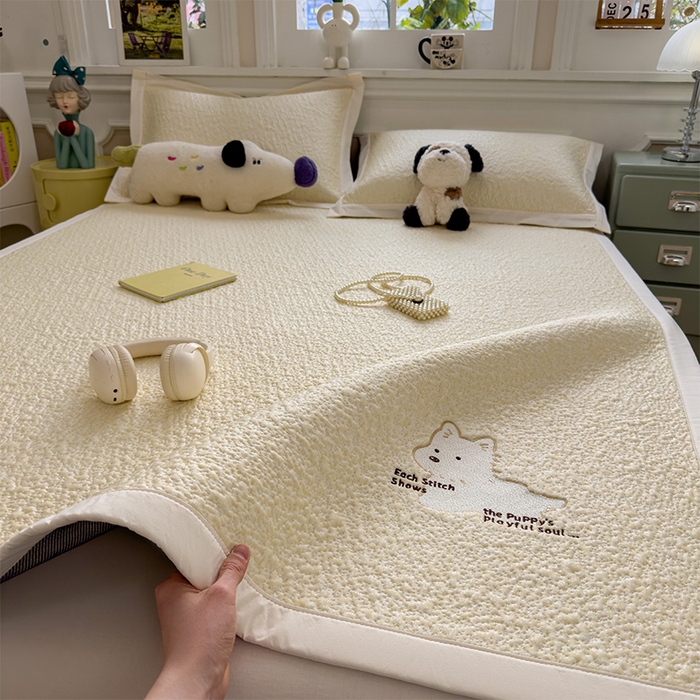 91家纺网 家纺一手货源 找家纺 莱家富 2026新款卡通夏天冰豆豆凉席三件套儿童单人冰丝席凉感值过0.21可机水洗宿舍空 床席款软萌西高地