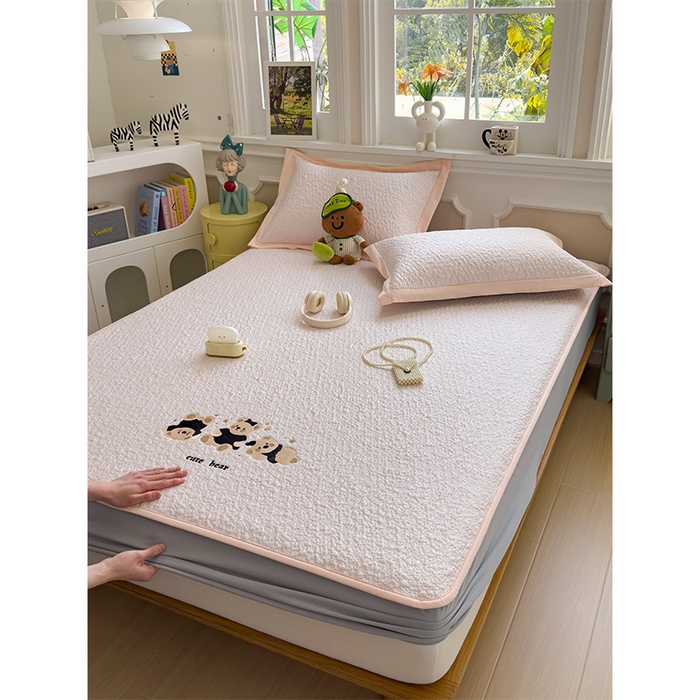 91家纺网 家纺一手货源 找家纺 莱家富 2026新款卡通夏天冰豆豆凉席三件套儿童单人冰丝席凉感值过0.21可机水洗宿舍空 床笠款小熊派对