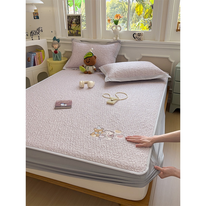 91家纺网 家纺一手货源 找家纺 莱家富 2026新款卡通夏天冰豆豆凉席三件套儿童单人冰丝席凉感值过0.21可机水洗宿舍空 床笠款甜梦小熊