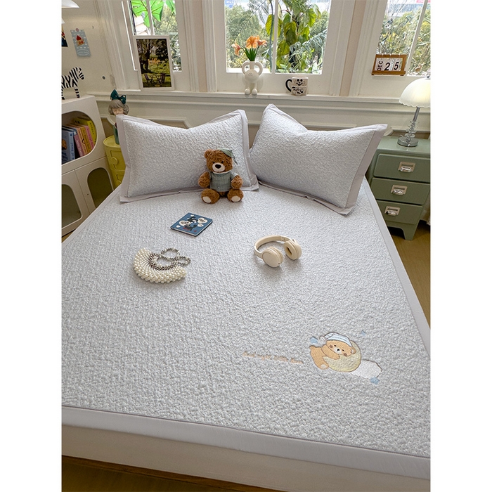 91家纺网 家纺一手货源 找家纺 莱家富 2026新款卡通夏天冰豆豆凉席三件套儿童单人冰丝席凉感值过0.21可机水洗宿舍空 床席款睡梦狗狗