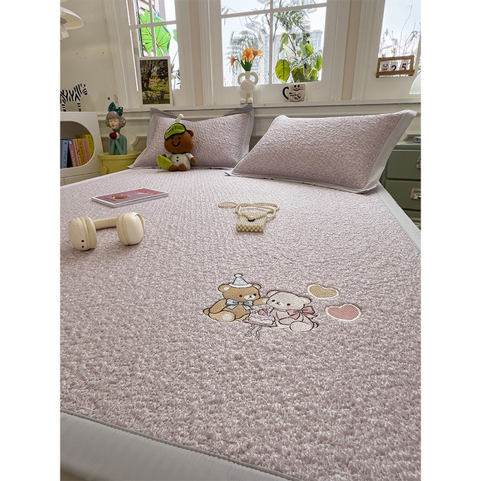 91家纺网 家纺一手货源 找家纺 莱家富 2026新款卡通夏天冰豆豆凉席三件套儿童单人冰丝席凉感值过0.21可机水洗宿舍空 床席款甜梦小熊