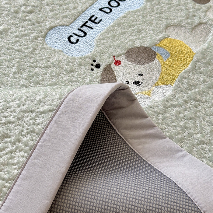 91家纺网 家纺一手货源 找家纺 莱家富 2026新款卡通夏天冰豆豆凉席三件套儿童单人冰丝席凉感值过0.21可机水洗宿舍空 床席款三只小狗