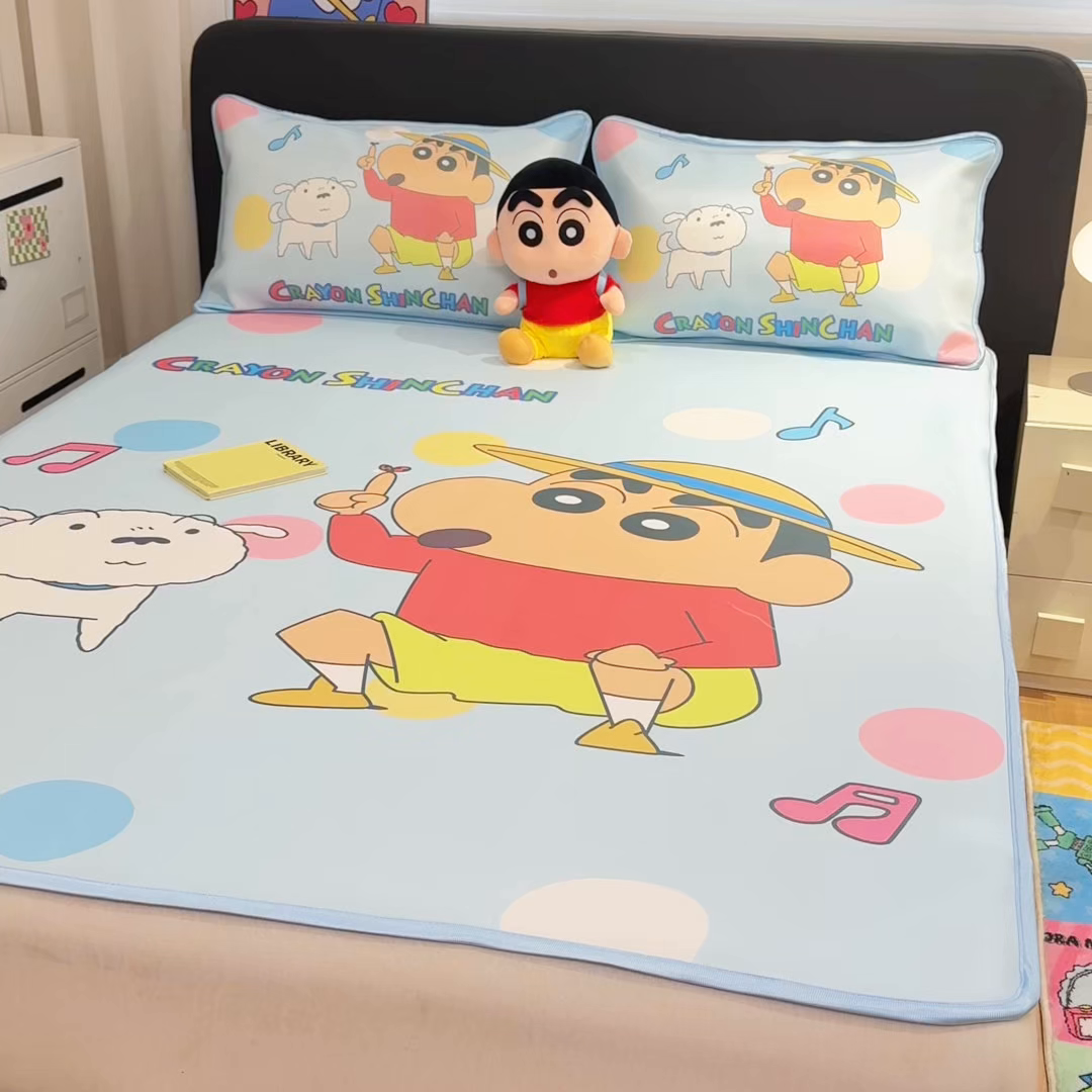 91家纺网 家纺一手货源 找家纺 （总）博雅 2026新款蜡笔小新正版授权小冰皮大版印花凉席-平铺款