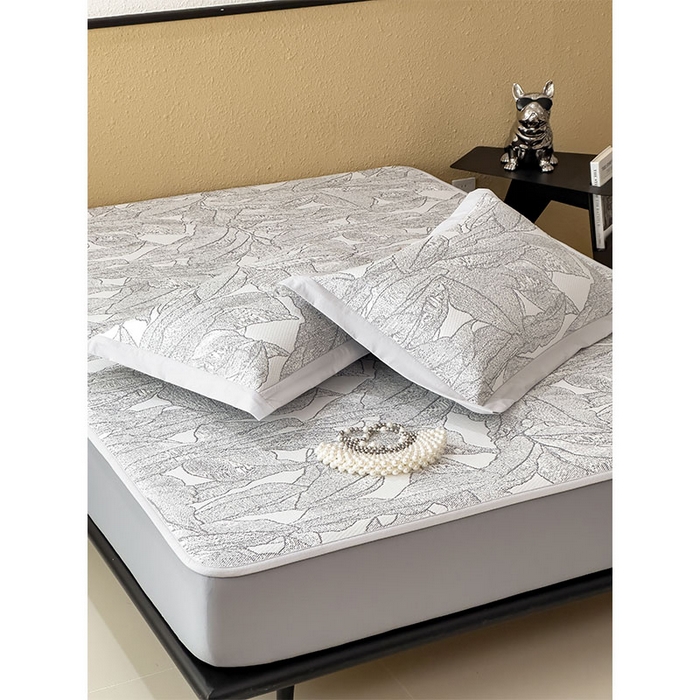 91家纺网 家纺一手货源 找家纺 莱家富 2026新款凉感过0.21夏天家用床单软席子可机洗空调席夏季高端华夫格凉席三件套 床笠款家大叶大-北欧深灰