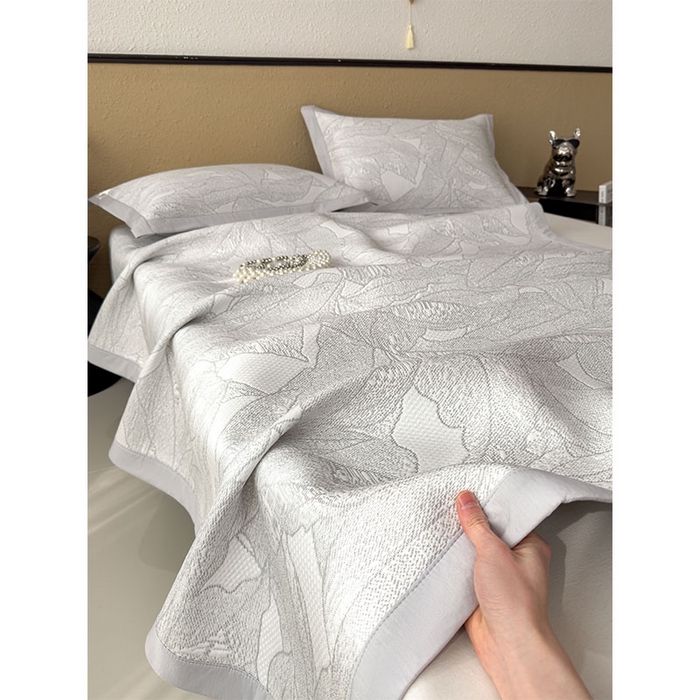 91家纺网 家纺一手货源 找家纺 莱家富 2026新款凉感过0.21夏天家用床单软席子可机洗空调席夏季高端华夫格凉席三件套 床席款家大叶大-沥青浅灰