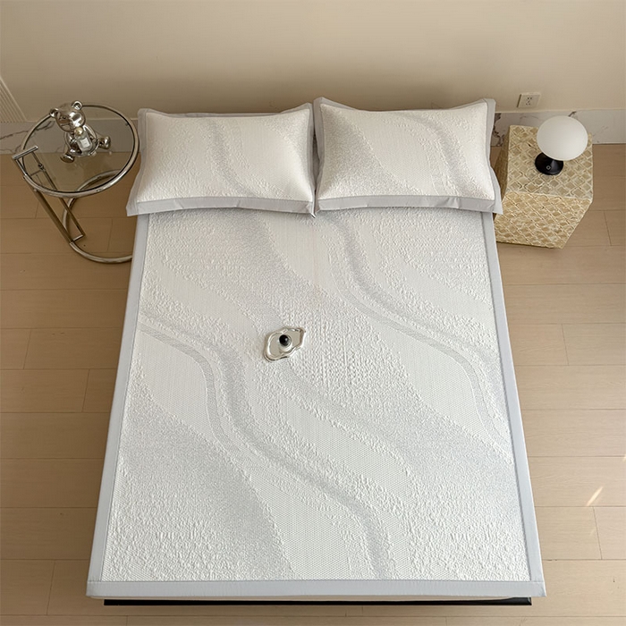 91家纺网 家纺一手货源 找家纺 莱家富 2026新款冰丝凉席子夏天家用凉感值过0.21冰豆豆A类母婴级床单床笠可机洗-云 床席款雪花浅灰