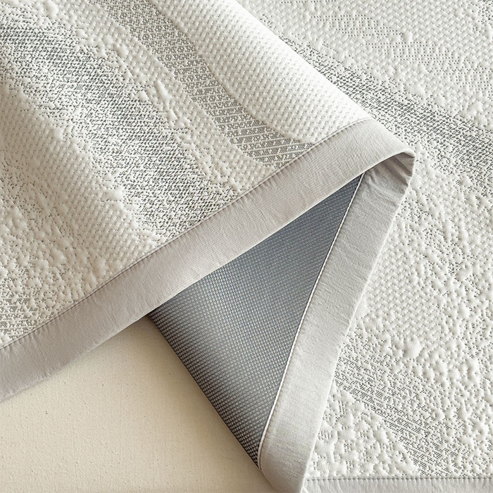 91家纺网 家纺一手货源 找家纺 莱家富 2026新款冰丝凉席子夏天家用凉感值过0.21冰豆豆A类母婴级床单床笠可机洗-云 床席款岩石灰