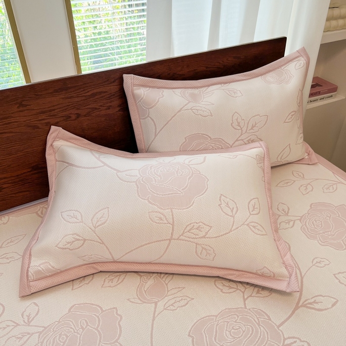 91家纺网 家纺一手货源 找家纺 川悦生活 2026新款PE凉感提花豆豆席平铺款三件套 沐月玫瑰-清粉