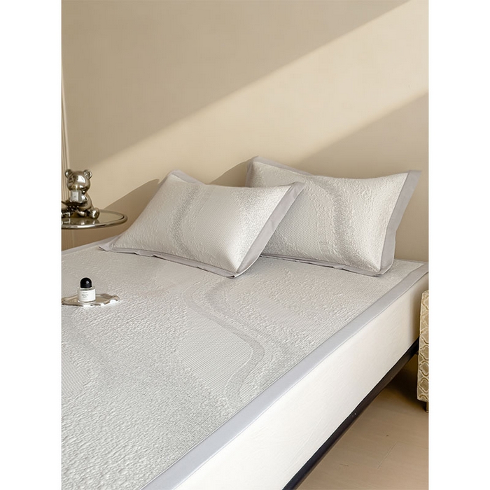 91家纺网 家纺一手货源 找家纺 莱家富 2026新款冰丝凉席子夏天家用凉感值过0.21冰豆豆A类母婴级床单床笠可机洗-云 床席款雪花浅灰