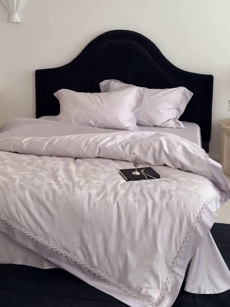 91家纺网 家纺一手货源 找家纺 爱缦 2026新款玫瑰蝶翼系列高精密金银丝天丝棉提花工艺款优质高端四件套 芋泥紫