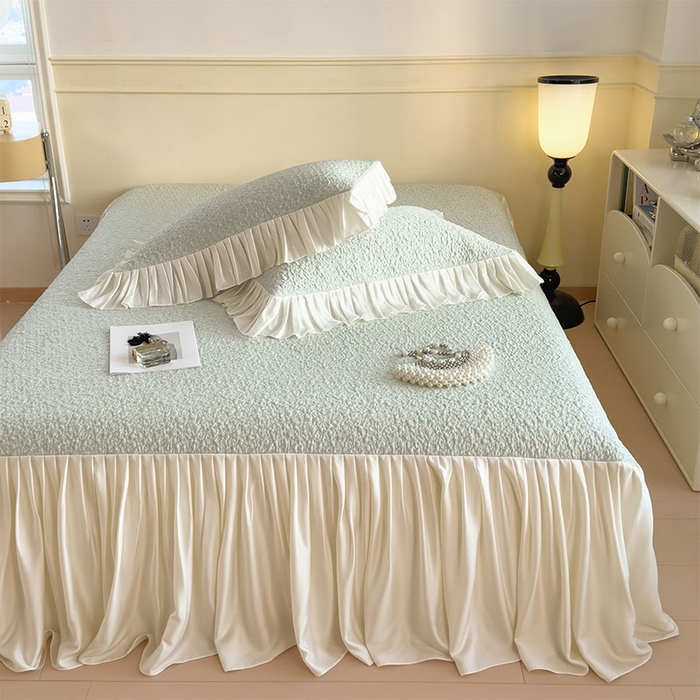 91家纺网 家纺一手货源 找家纺 莱家富 2026新款夏季凉感公主风冰豆豆花边凉席床裙款凉感值过0.21三件套可机洗冰丝空 豆豆物语-飘飘绿