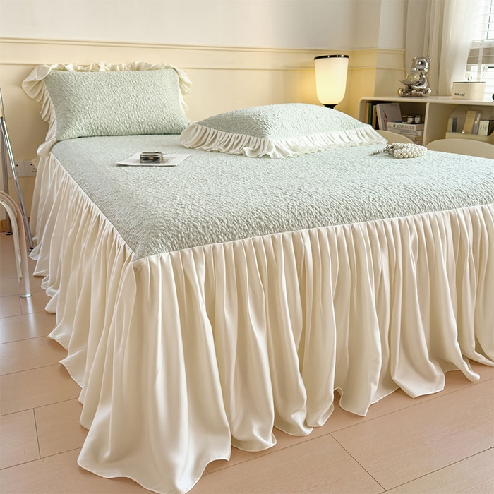 91家纺网 家纺一手货源 找家纺 莱家富 2026新款夏季凉感公主风冰豆豆花边凉席床裙款凉感值过0.21三件套可机洗冰丝空 豆豆物语-飘飘绿