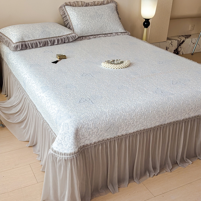 莱家富 2026新款公主风凉感值过0.21空调席子软席冰豆豆凉席三件套-蝴蝶床裙款 蝶舞花语-淡蓝