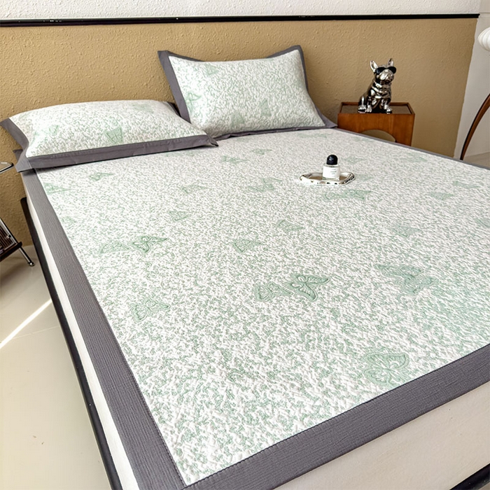 91家纺网 家纺一手货源 找家纺 莱家富 2026新款公主风凉感值过0.21空调席子软席冰豆豆凉席三件套-蝴蝶蝶舞花语系列 床席款蝶舞花语-森林绿